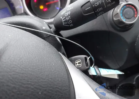 2013 Honda Fit z USA, uszkodzony, nr VIN JHMGE8H37DC054301